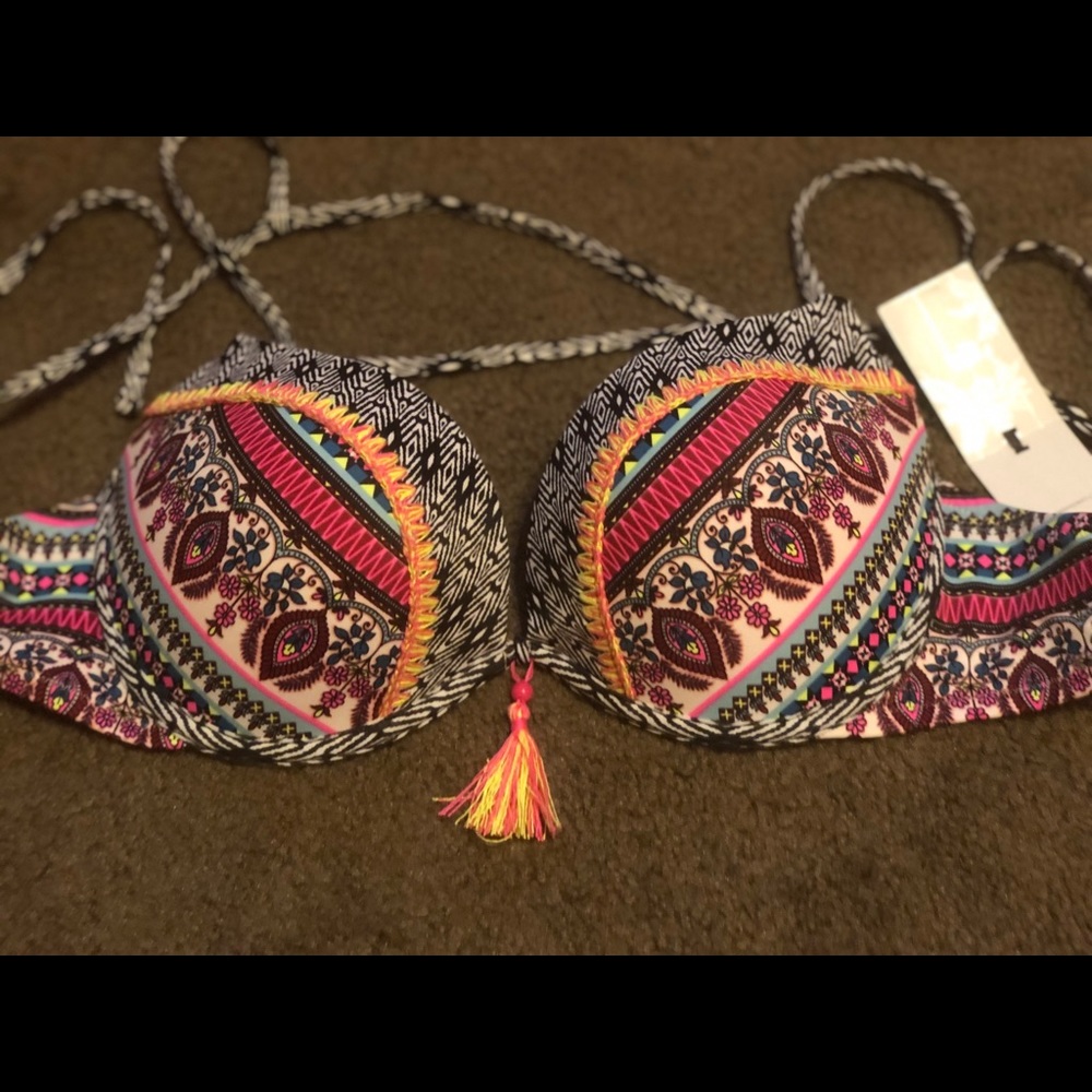 Women’s push up bikini top.